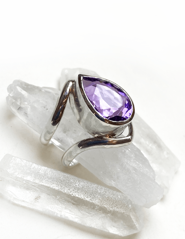 Divine Amethyst Ring